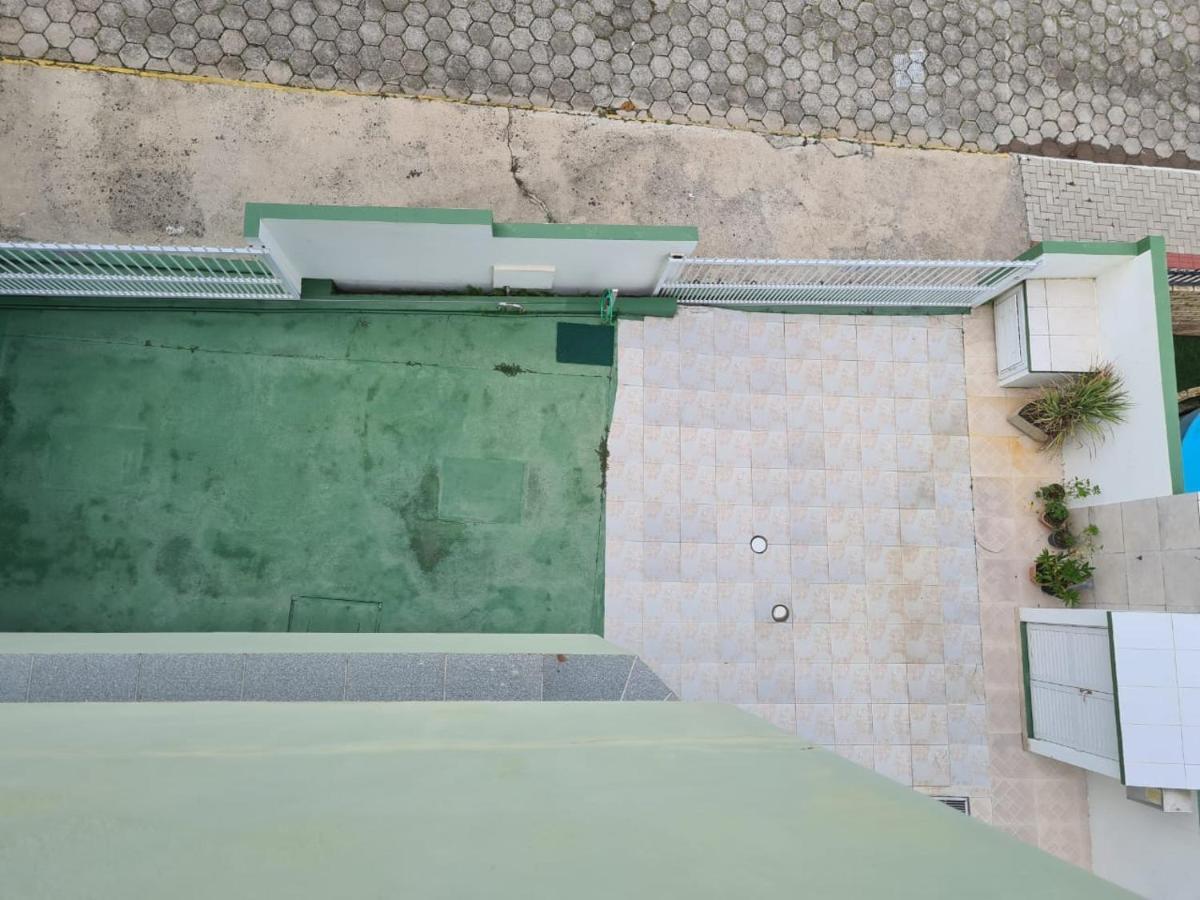 Praia De 4 Ilhas Apartamento De 1 Quarto A 60M Praia Com Vista Бомбиньяс Экстерьер фото